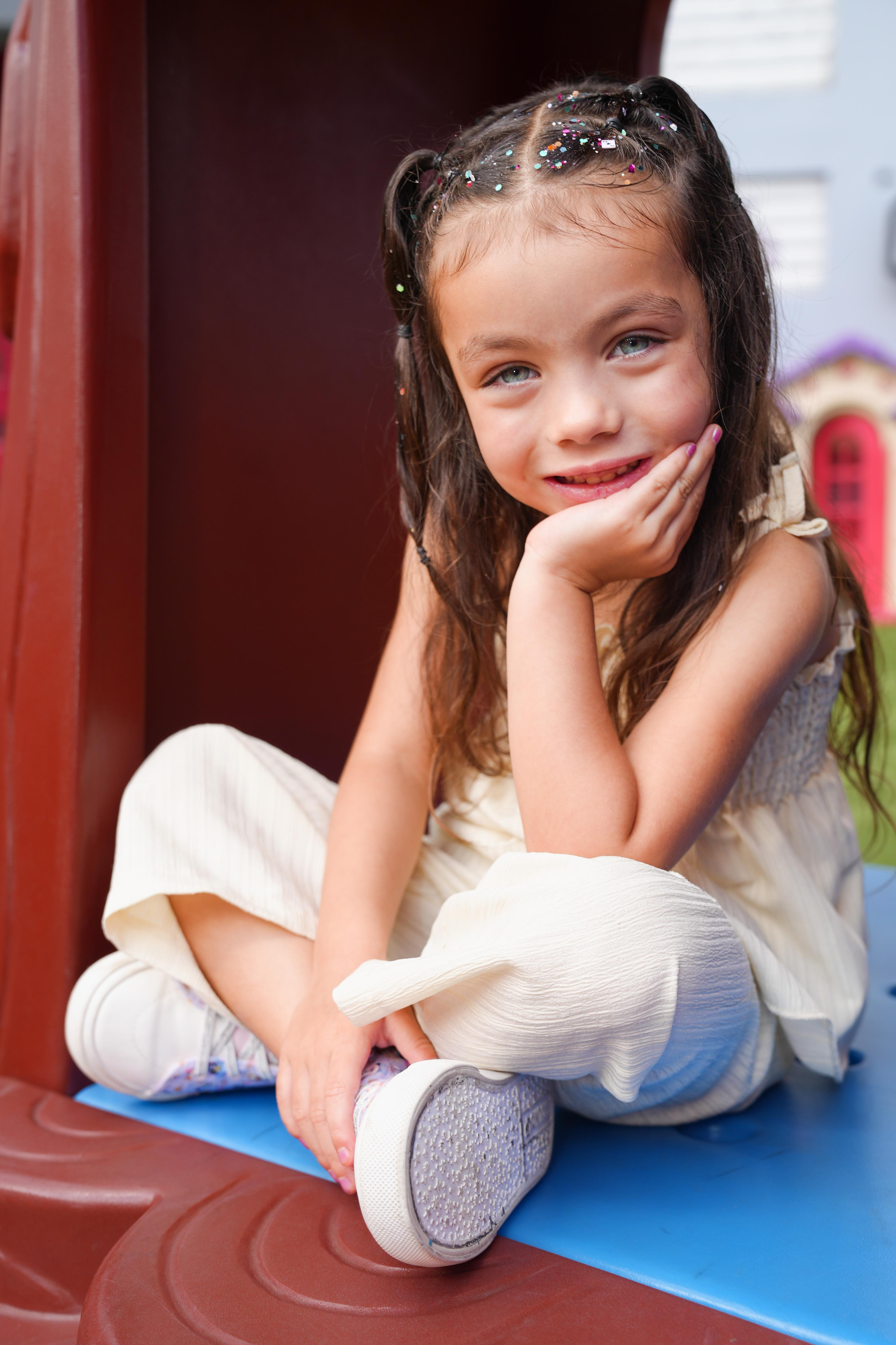 Niña en clases de ballet en La Casita Dulce